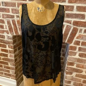 Patterson J. Kincaid top size small